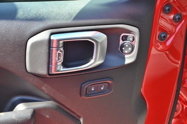 2026 Jeep Wrangler 4-Door Willys - Photo 13