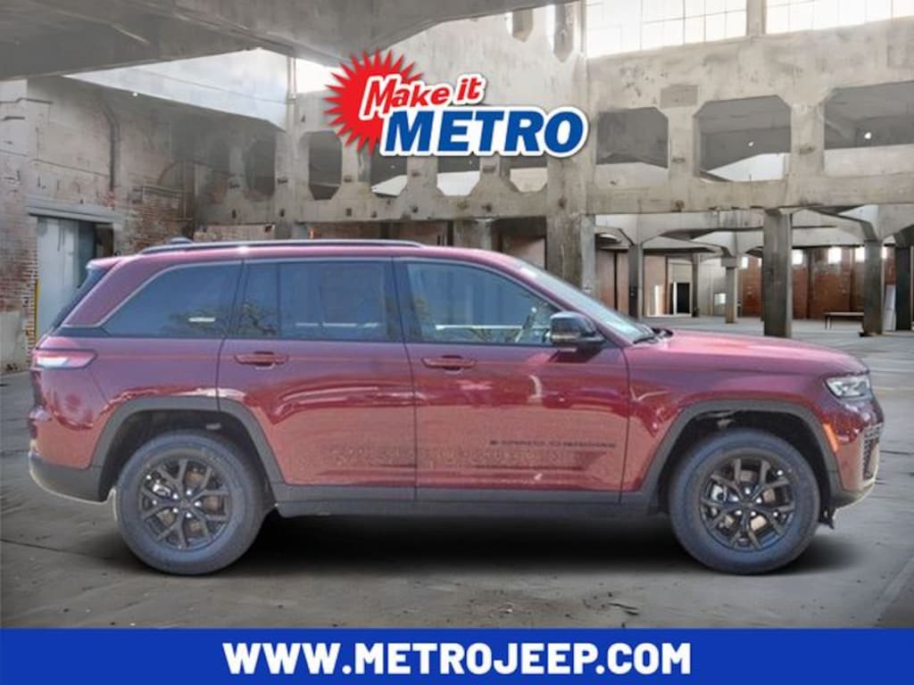 New 2026 Jeep Grand Cherokee Laredo SUV