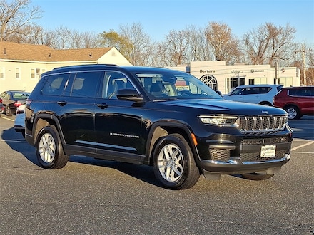 2023 Jeep Grand Cherokee Laredo SUV