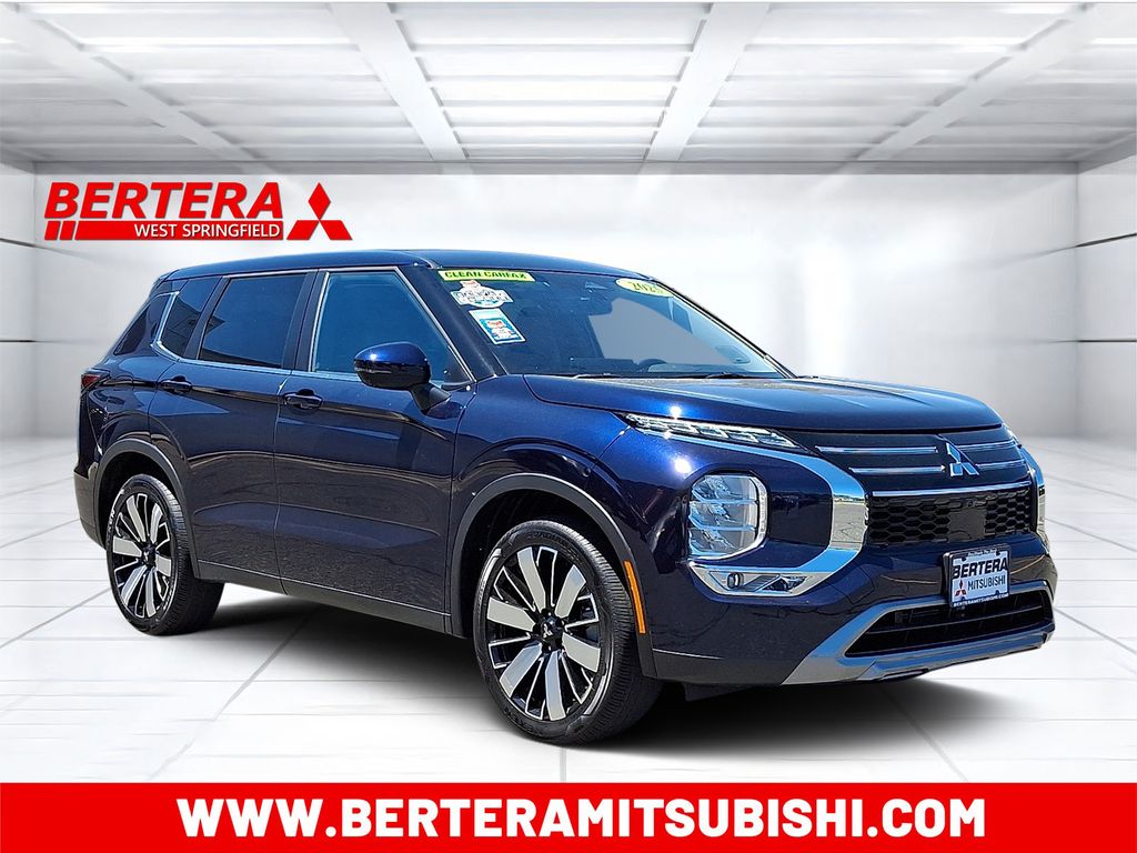 2025 Mitsubishi Outlander SE S-AWC's photo