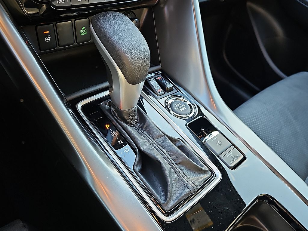 2026 Mitsubishi Eclipse Cross Black Edition - Photo 10
