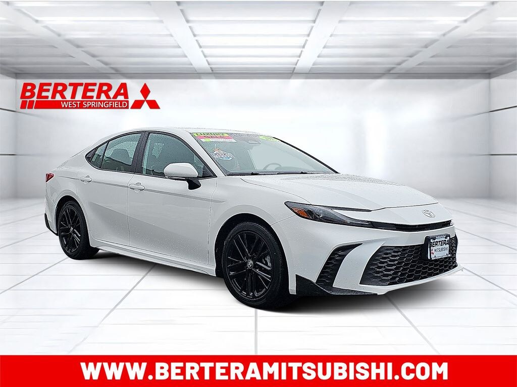 Used 2025 Toyota Camry SE Sedan