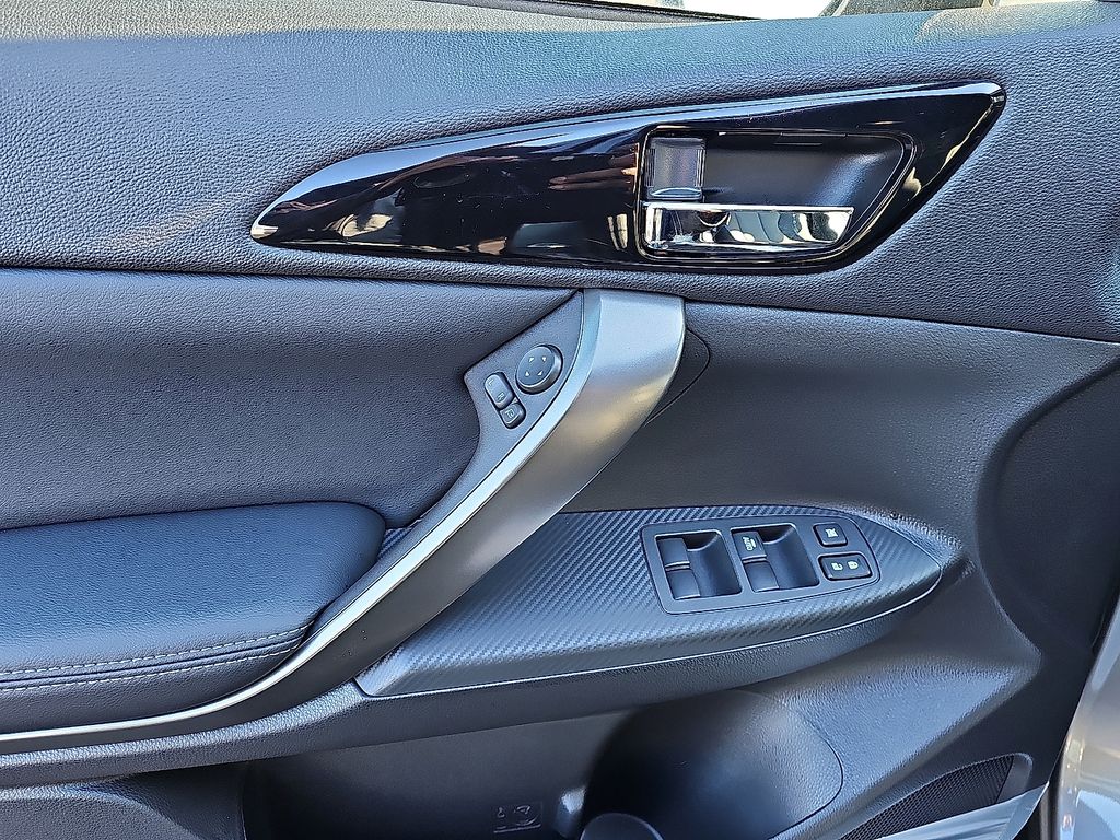 2026 Mitsubishi Eclipse Cross Black Edition - Photo 8