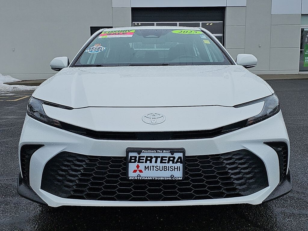 Used 2025 Toyota Camry SE Sedan