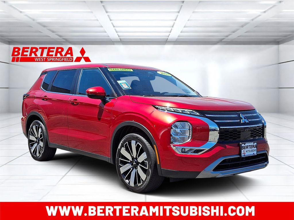 2025 Mitsubishi Outlander SE S-AWC's photo