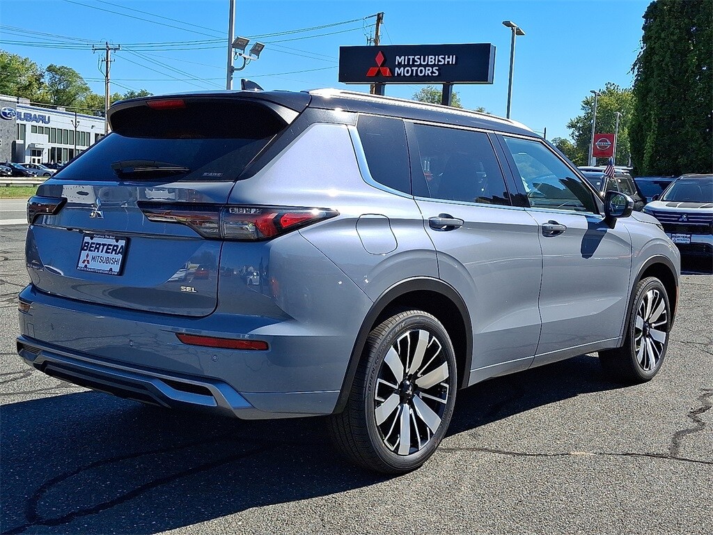 2025 Mitsubishi Outlander SEL GT photo 4