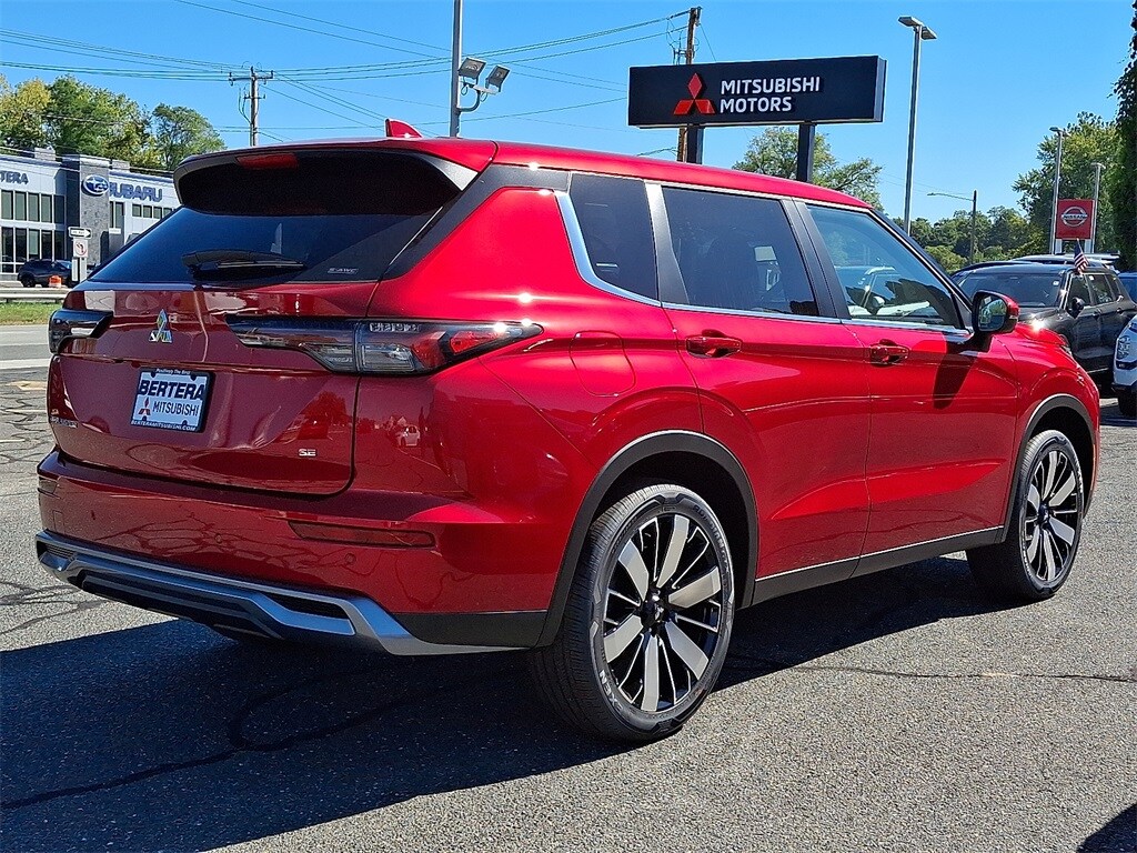 2025 Mitsubishi Outlander SE Ralliart photo 4