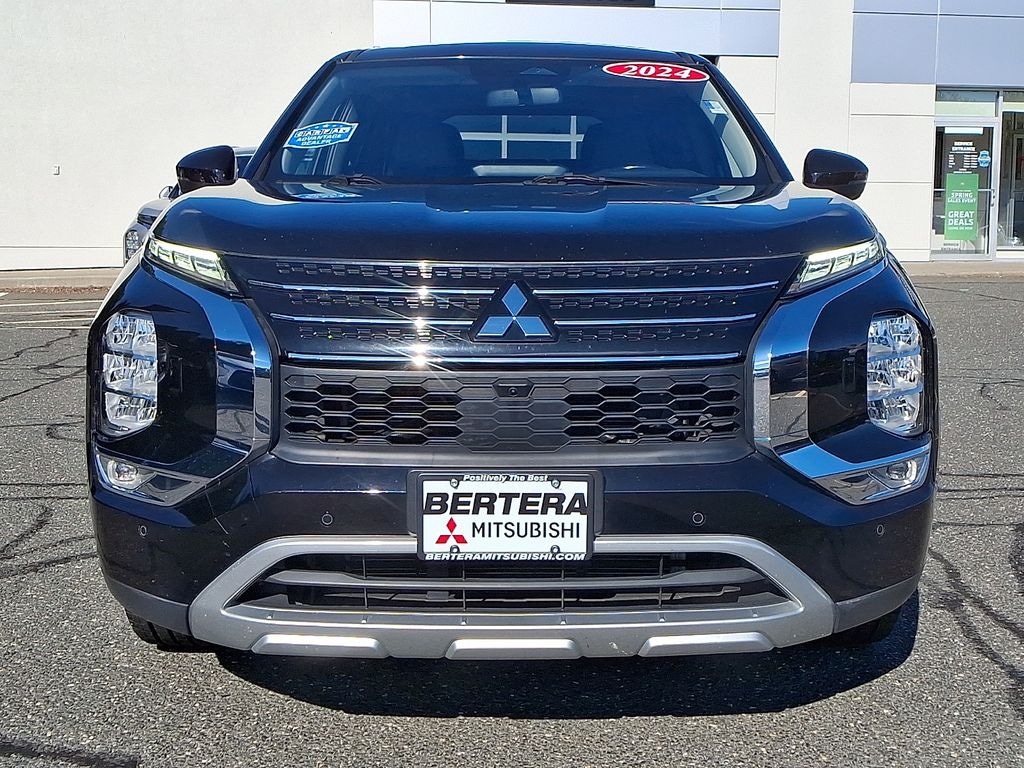 Used 2024 Mitsubishi Outlander SE SUV