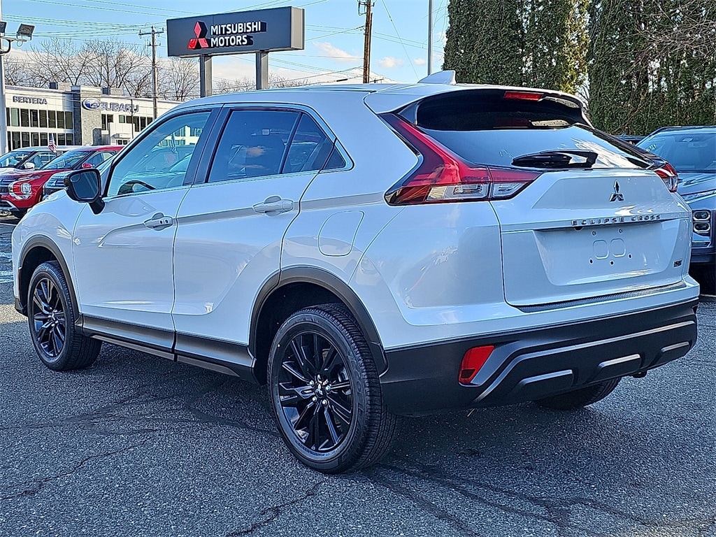 Used 2024 Mitsubishi Eclipse Cross LE SUV