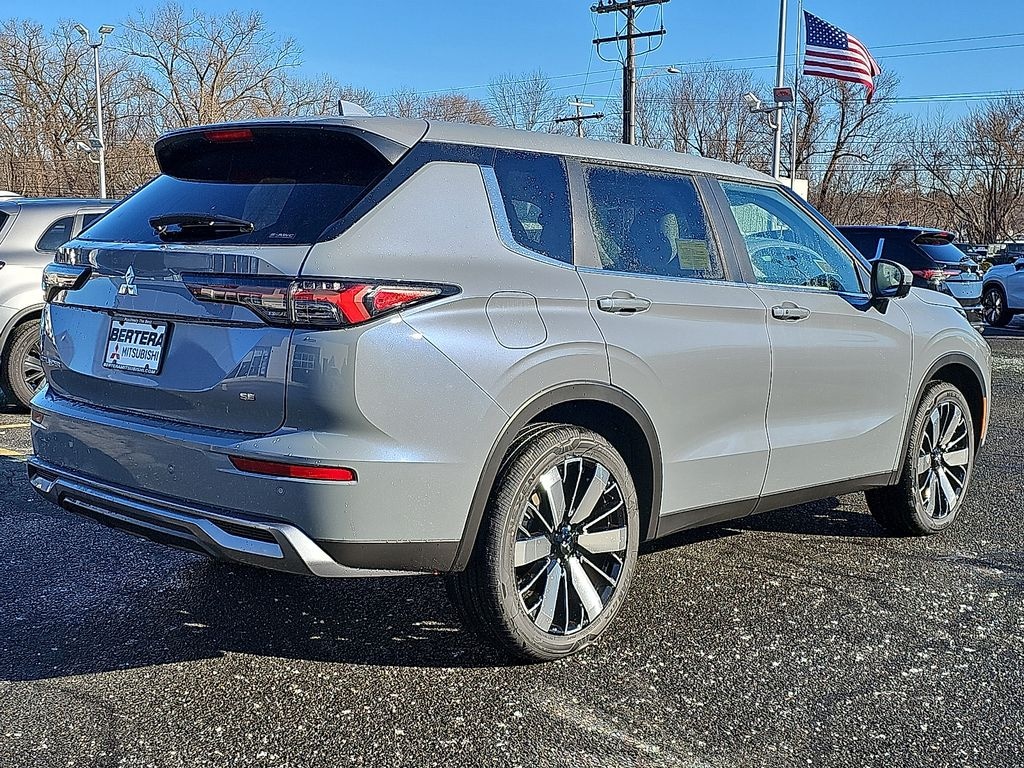 New 2026 Mitsubishi Outlander SE SUV