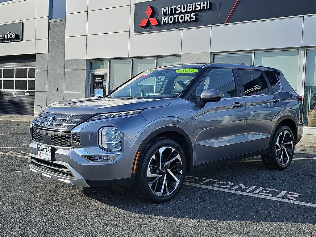 Used 2024 Mitsubishi Outlander SE SUV