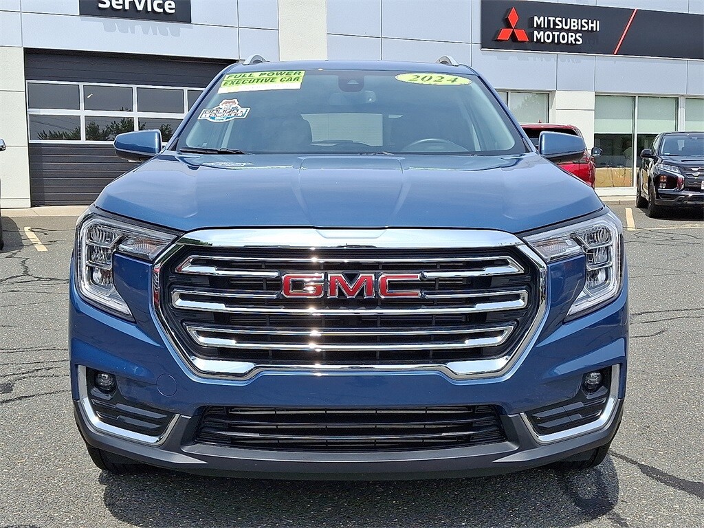 2024 Gmc Terrain SLT photo 2