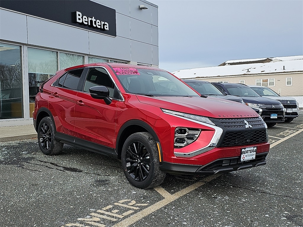 2026 Mitsubishi Eclipse Cross LE's photo