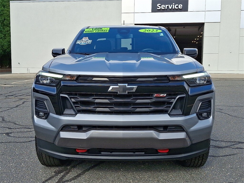 2023 Chevrolet Colorado Z71 photo 2