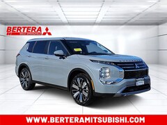 2026 Mitsubishi Outlander SE SUV