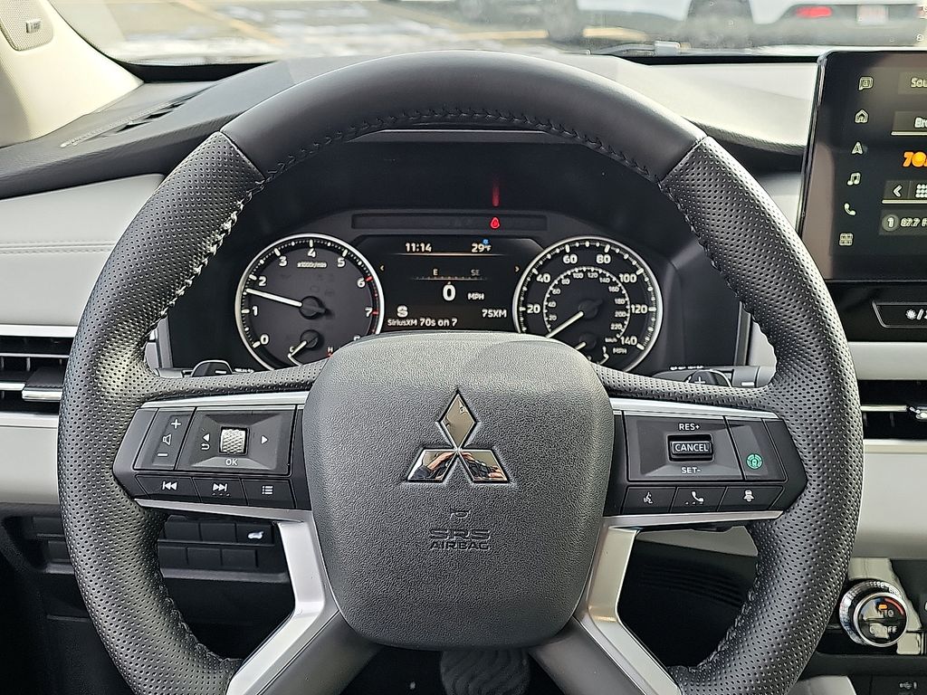 2026 Mitsubishi Outlander SE - Photo 14