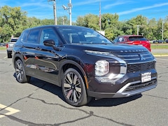 2025 Mitsubishi Outlander SE SUV