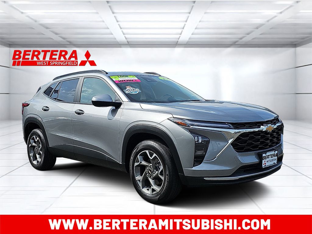 2025 Chevrolet Trax LT's photo