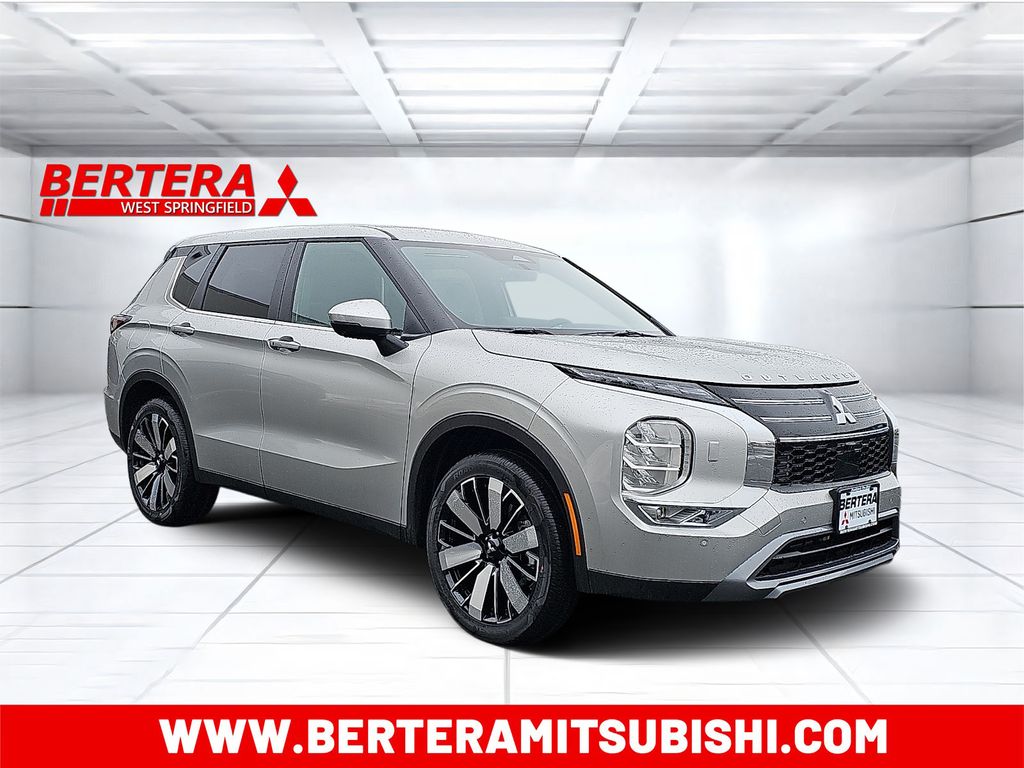 2026 Mitsubishi Outlander SE S-AWC's photo