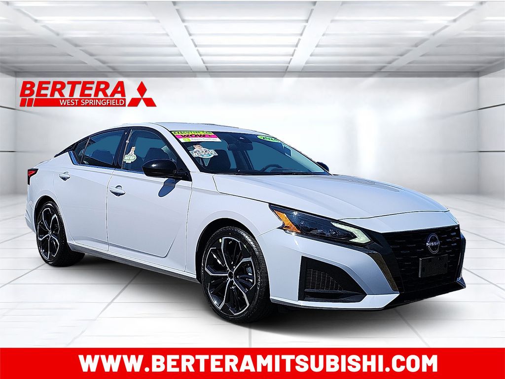 2024 Nissan Altima SR