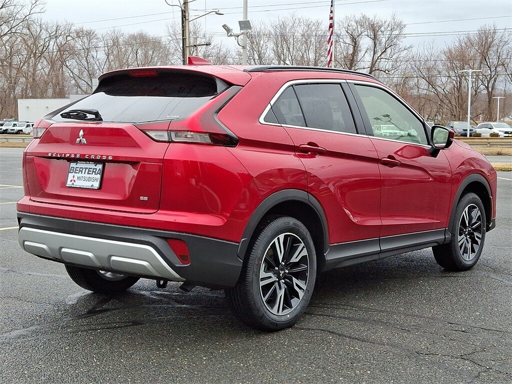 2025 Mitsubishi Eclipse Cross SE photo 4