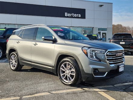 2023 GMC Terrain SLT SUV