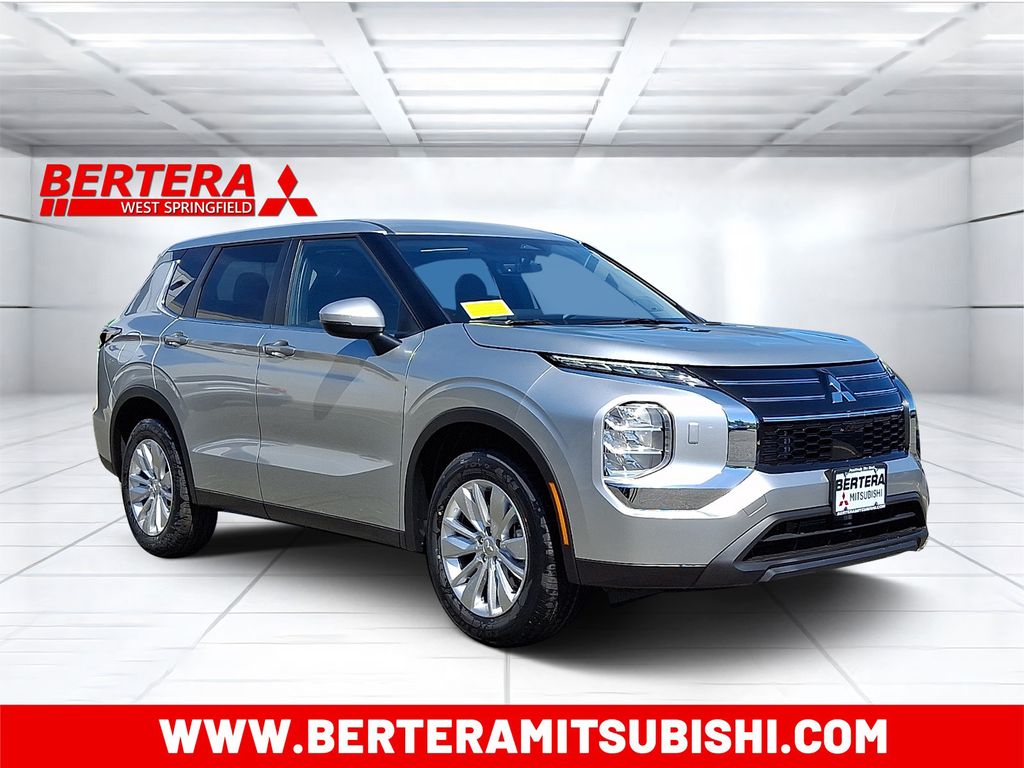 2026 Mitsubishi Outlander ES S-AWC's photo