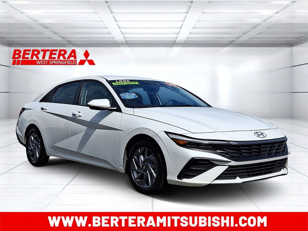 Used 2024 Hyundai Elantra SEL Sedan