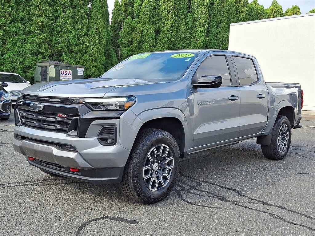 2023 Chevrolet Colorado Z71 photo 3