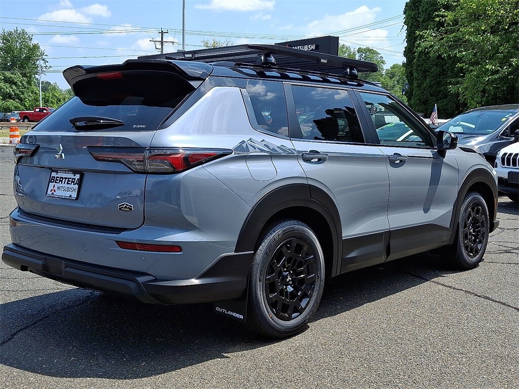 2025 Mitsubishi Outlander SE Ralliart photo 4