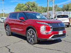 2025 Mitsubishi Outlander SE SUV