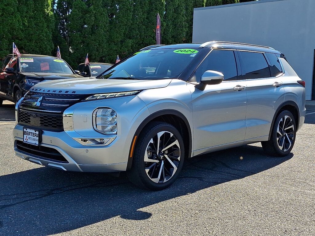 Used 2024 Mitsubishi Outlander SEL SUV
