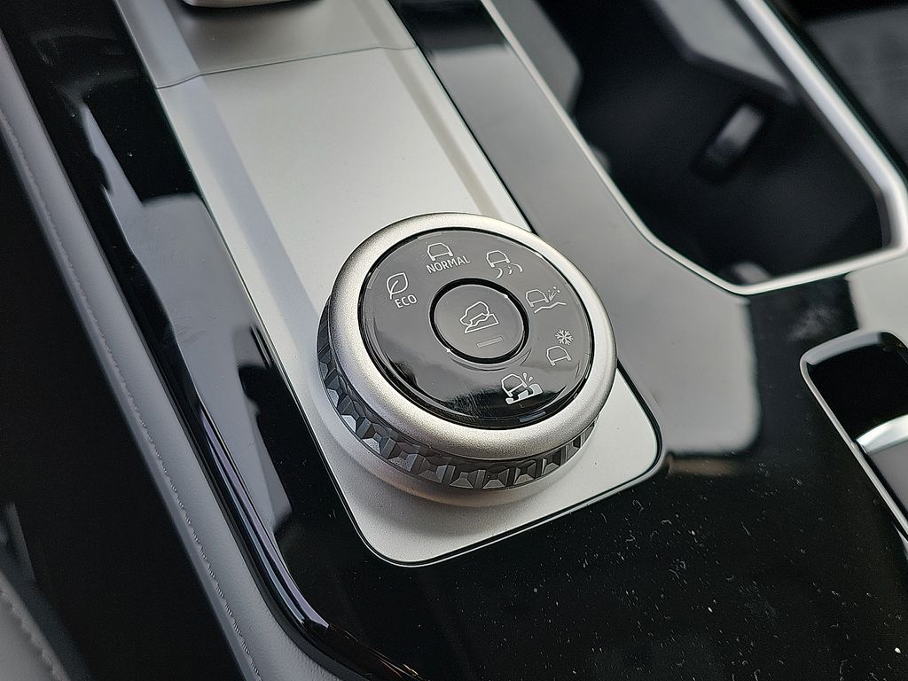 2026 Mitsubishi Outlander SE - Photo 15