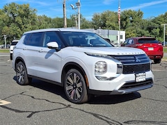 2025 Mitsubishi Outlander SE SUV