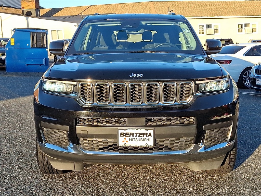Used 2023 Jeep Grand Cherokee Laredo SUV
