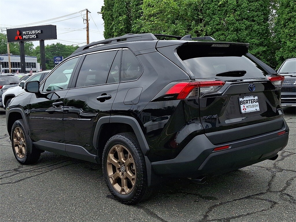 2023 Toyota RAV4 Hybrid photo 3