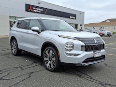 2025 Mitsubishi Outlander SE SUV