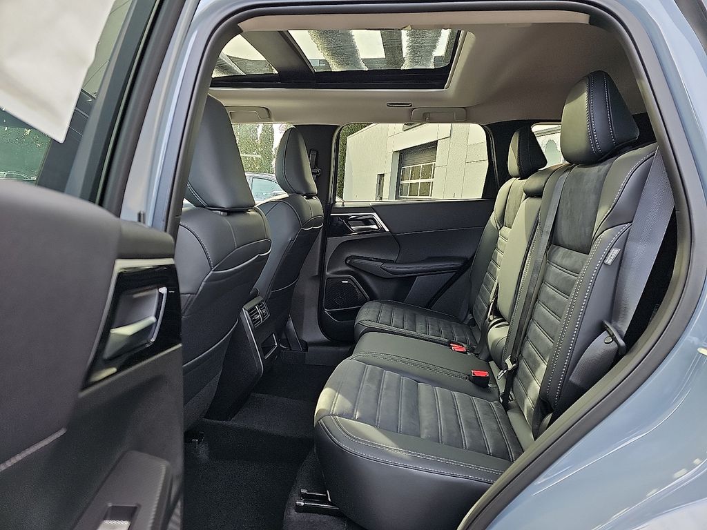 2026 Mitsubishi Outlander Trail Edition - Photo 6