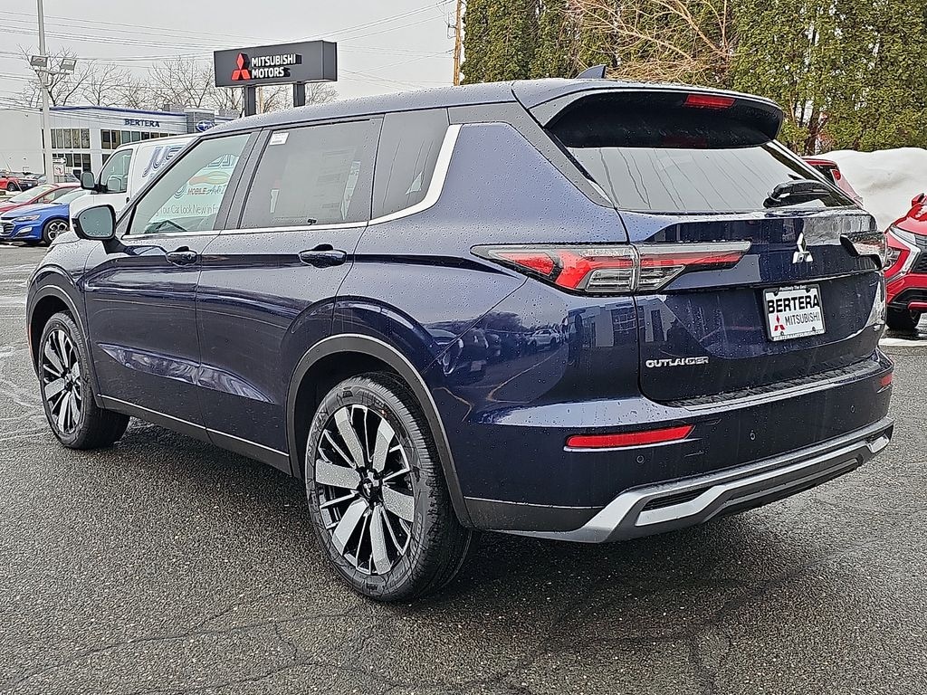 New 2026 Mitsubishi Outlander SE SUV