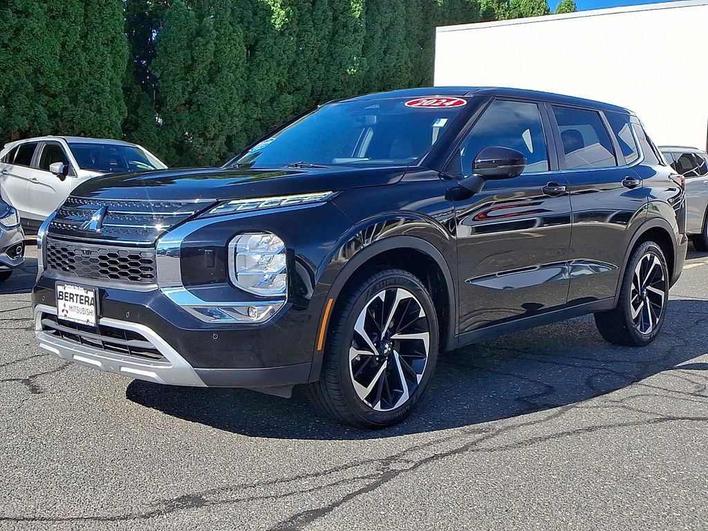 Used 2024 Mitsubishi Outlander SE SUV