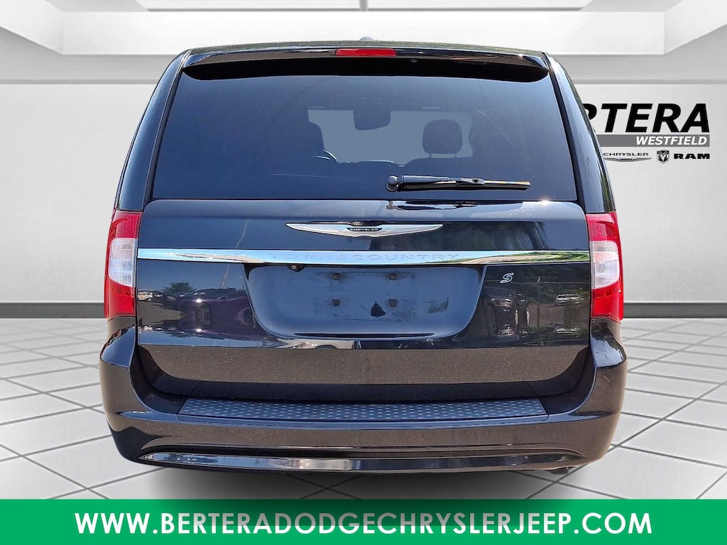Used 2014 Chrysler Town & Country S Van