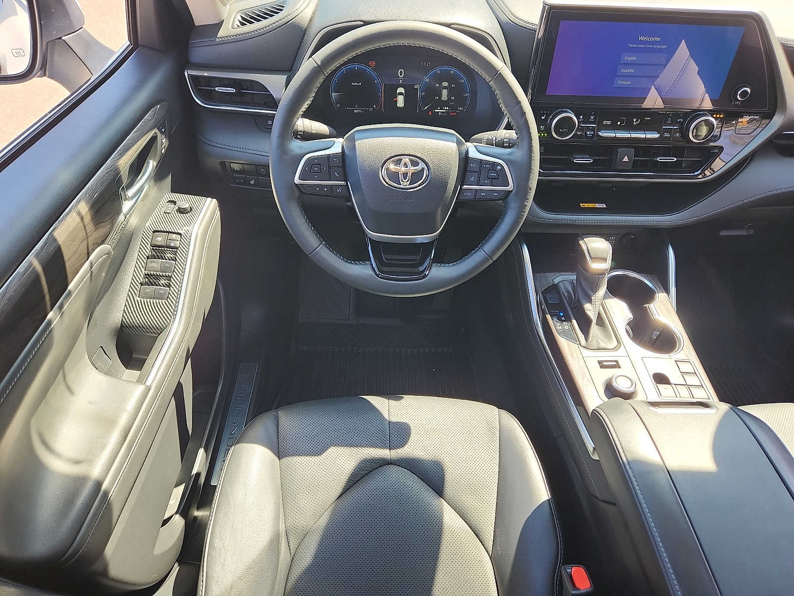 2023 Toyota Highlander Limited - Photo 11