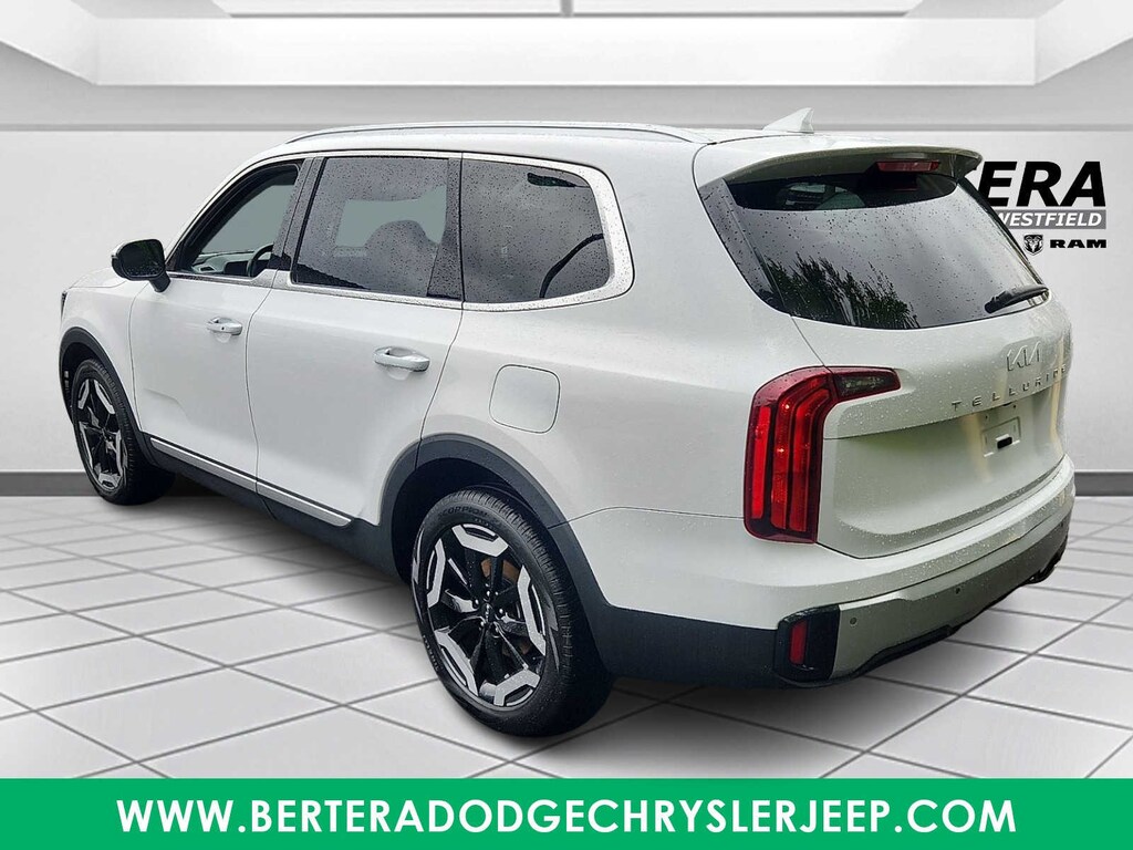 Used 2025 Kia Telluride S SUV