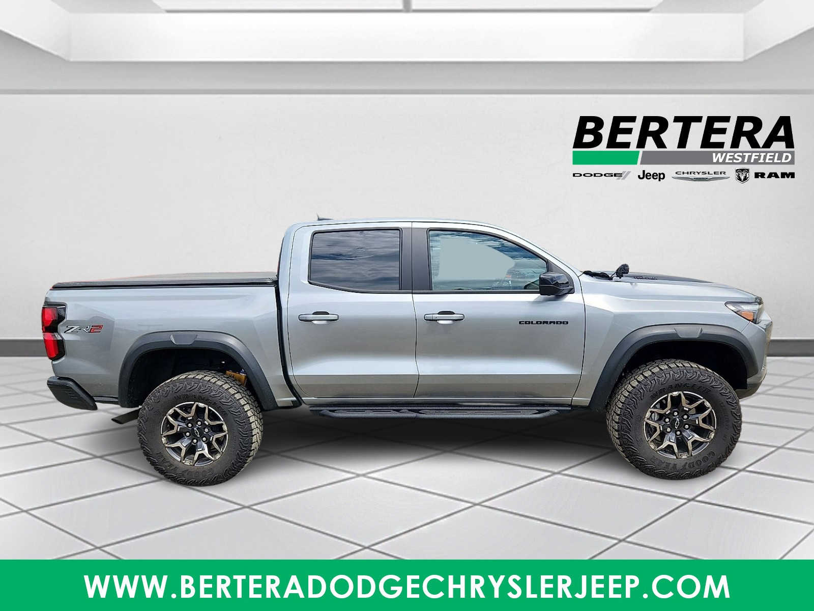 2025 Chevrolet Colorado ZR2 - Photo 7