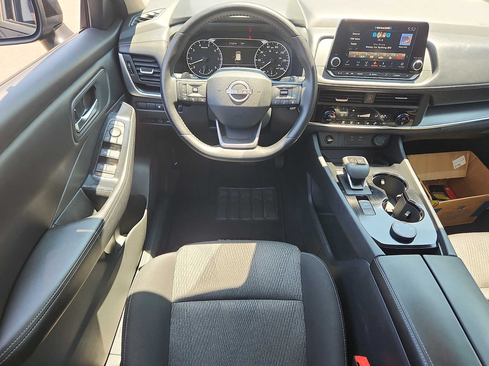 2025 Nissan Rogue SV - Photo 11