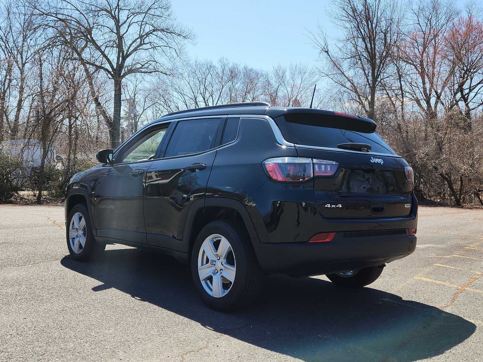 2022 Jeep Compass Latitude photo 4