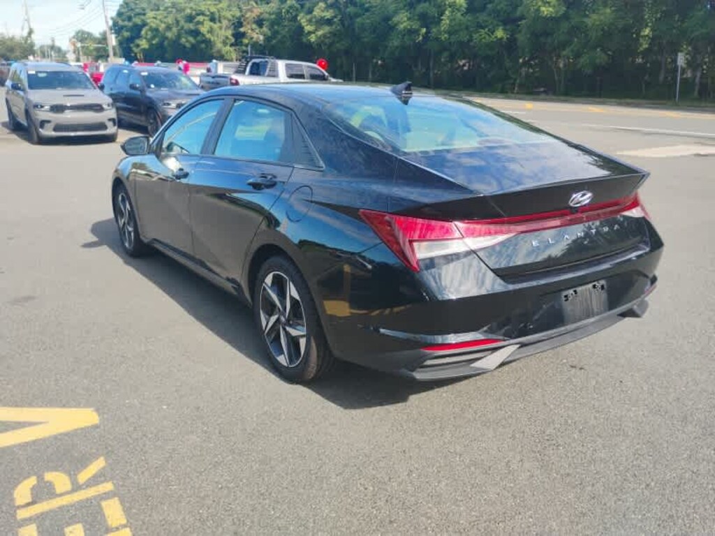 Used 2023 Hyundai Elantra SEL Sedan