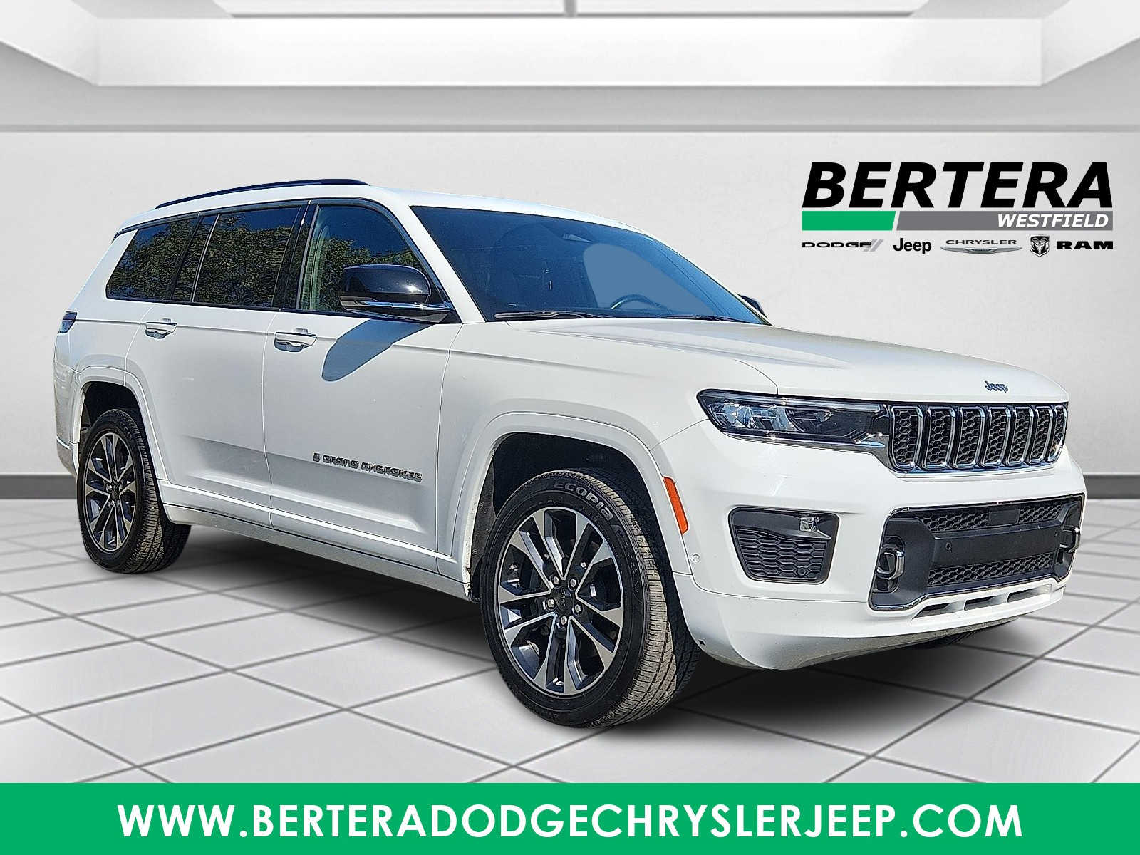 2021 Jeep Grand Cherokee L Overland's photo