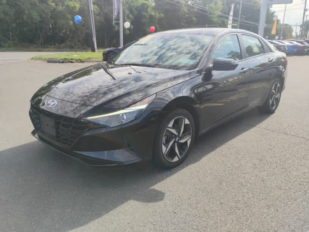 Used 2023 Hyundai Elantra SEL Sedan