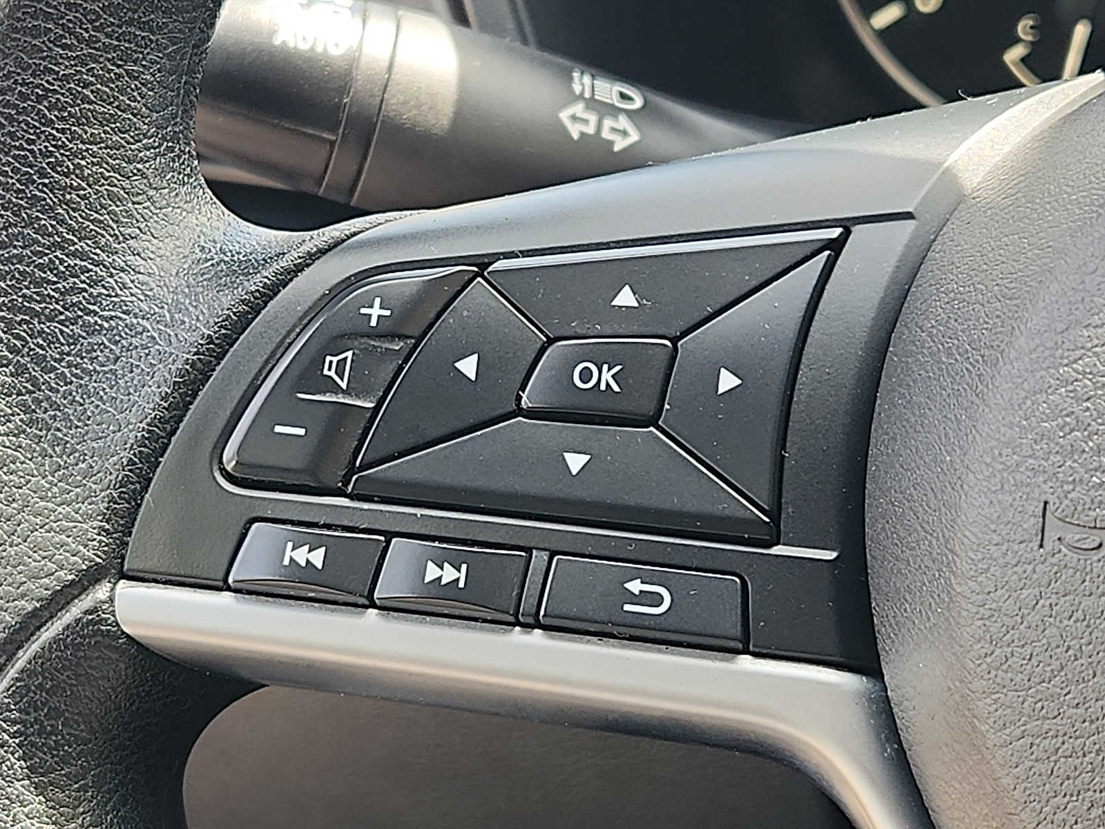 2023 Nissan Altima SV - Photo 20